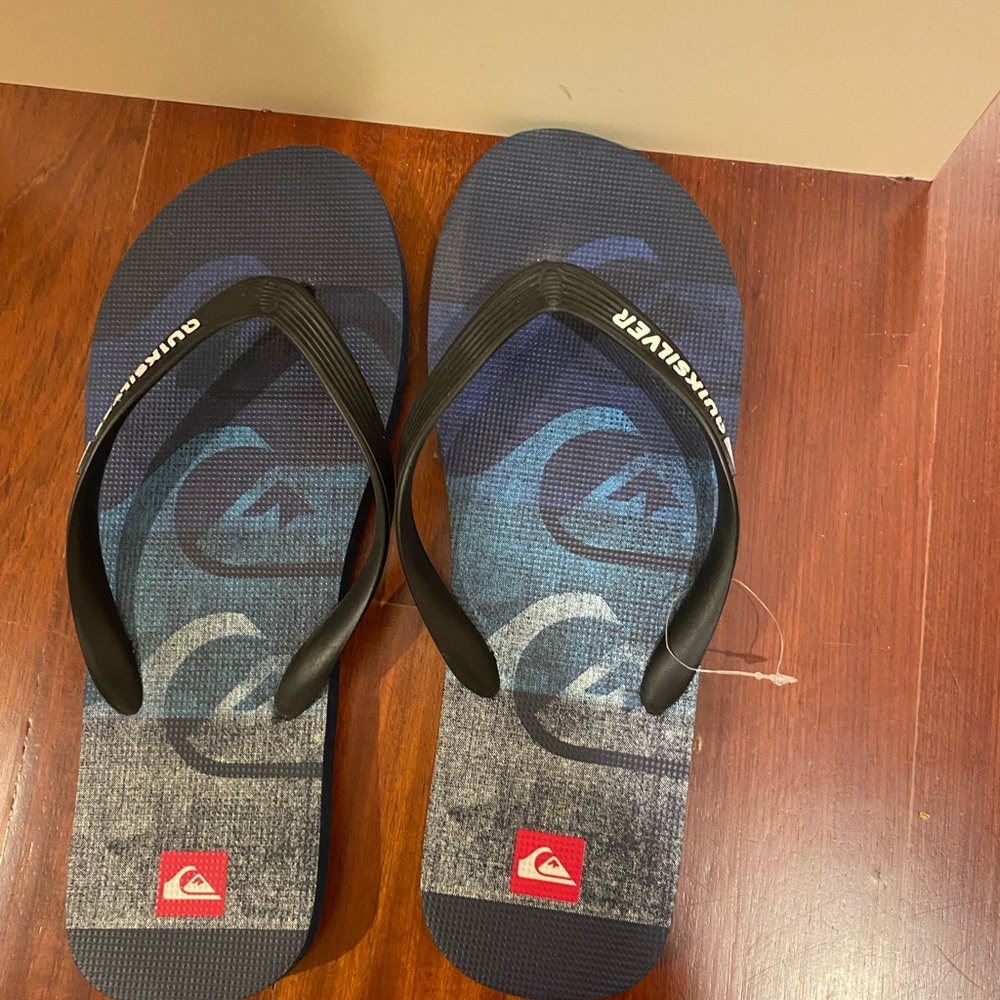 Men’s Quiksilver Navy and Black Sandals. Size 11.  NWOT